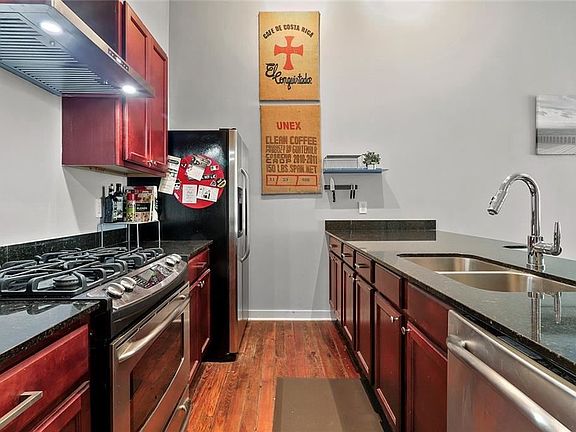4th image of 1115 Margaret Pl APT 204