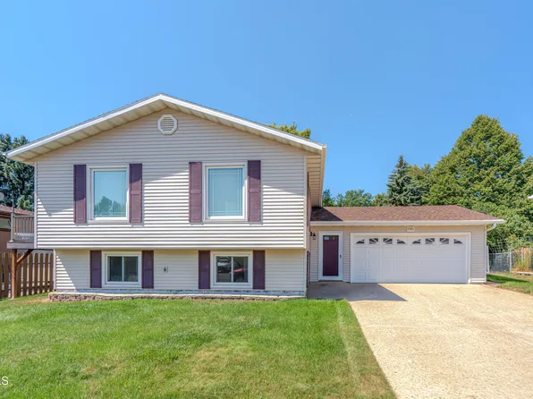1703 4th Ave NW, Mandan, ND 58554