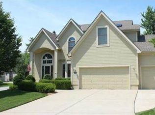 1014 SW 11th Ct, Lees Summit, MO 64081