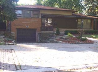 2925 Willow Rd, Homewood, IL 60430