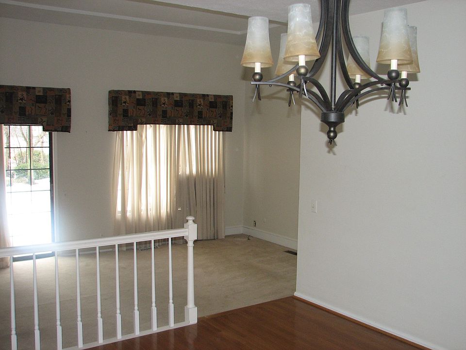 2nd image of 1199 Harwich Ct Unit 201