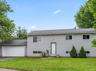 2742 Brownfield Rd, Columbus, OH 43232