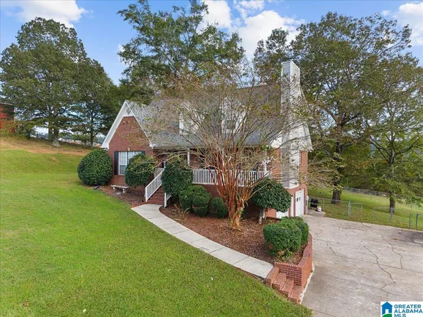 98 Greystone Dr, Oneonta, AL 35121