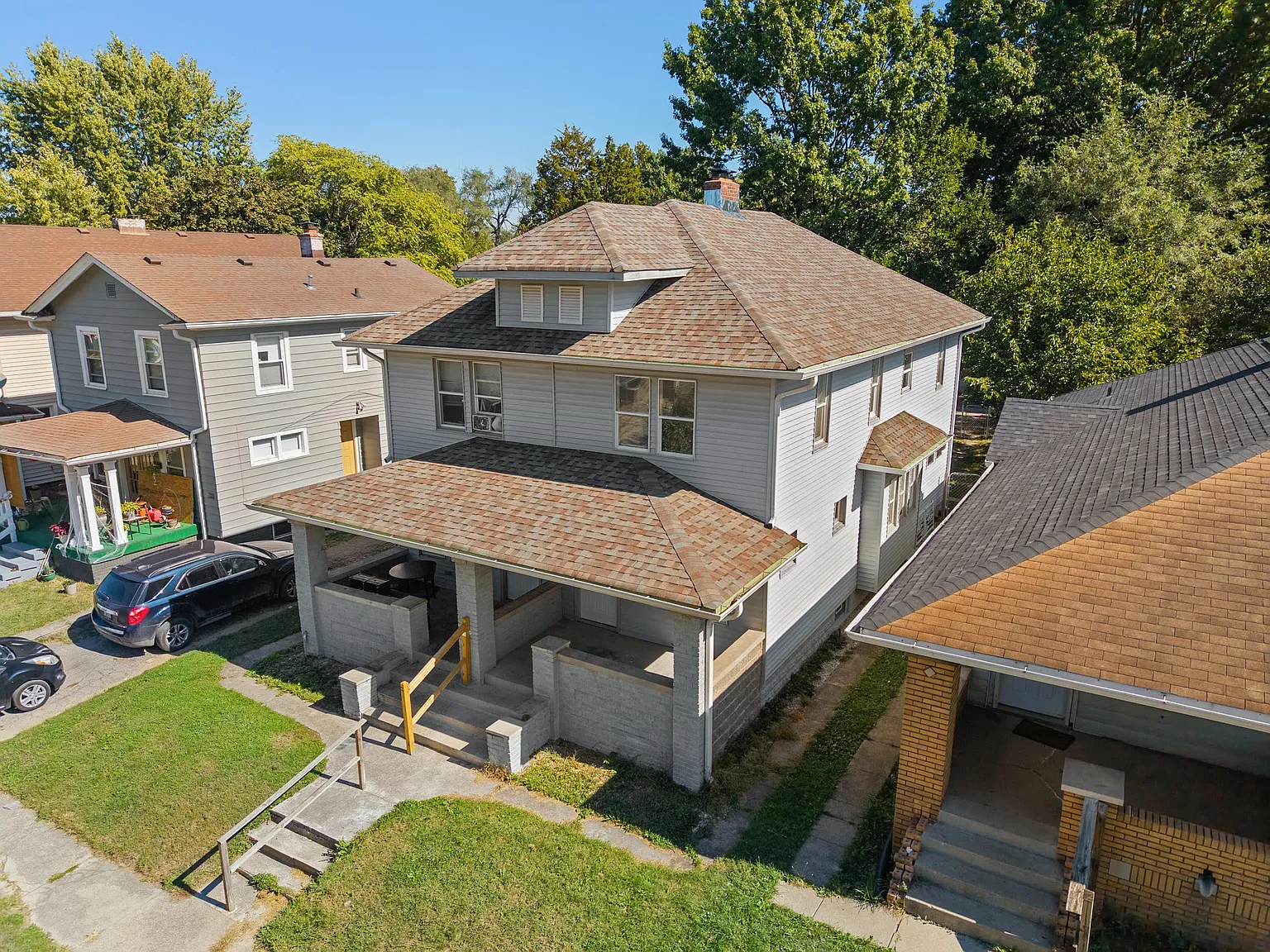 717 N Grant Ave — Photo 2