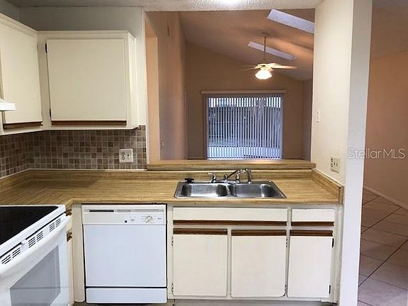 4th image of 1270 Ashworth Dr