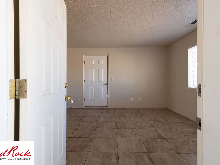 Fourplex - 620 W Evans Ridge — Photo 56