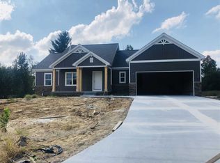 12378 Sugar Maple Dr, Fenton, MI 48430