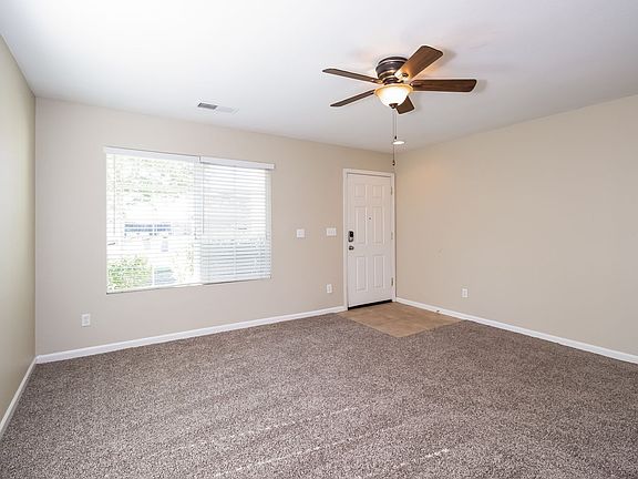 3rd image of 1587 Maryclair Dr