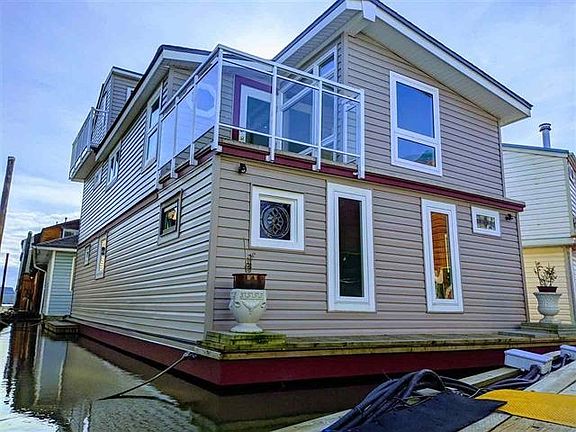 3rd image of 8191 River Rd #201