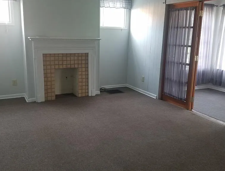 361 E 20th Ave #A — Photo 3