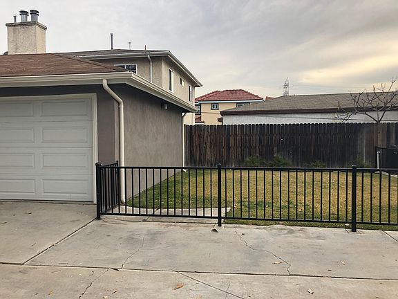 2nd image of 8541 Ramona St