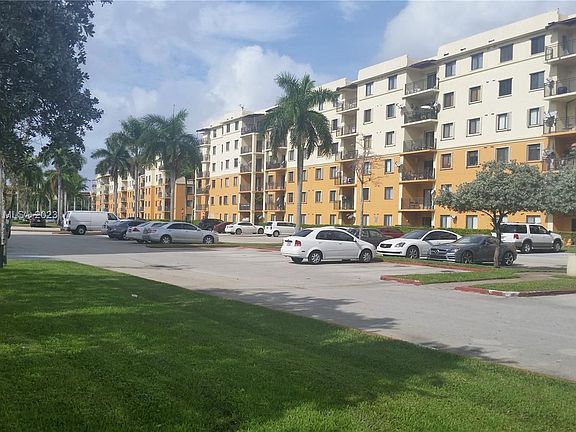 5th image of 9310 Fontainebleau Blvd APT 505