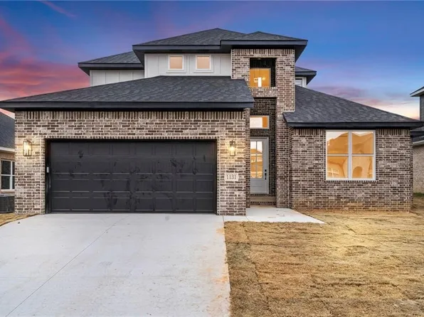 1121 Whistler St, Bentonville, AR 72713