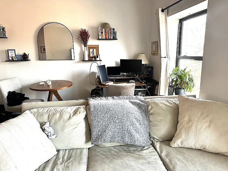 14 Willoughby Ave #3 — Photo 1