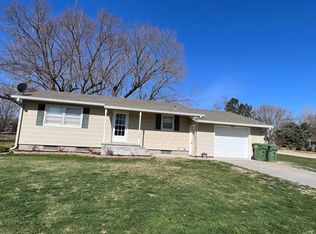 209 N Roy Ave, Sutton, NE 68979