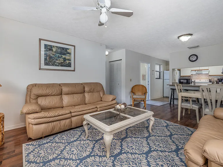 6537 SE Federal Hwy #101 — Photo 6