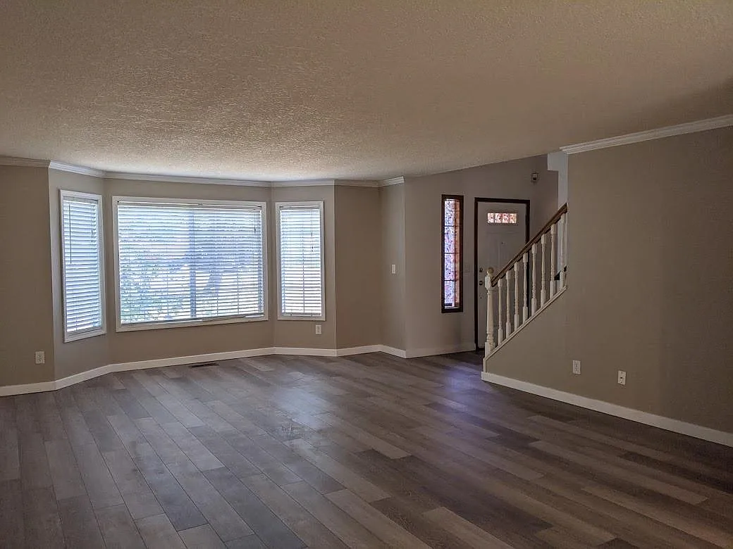 4 bed, 2.5 bath, 2654 sqft, $3,050 — Photo 2