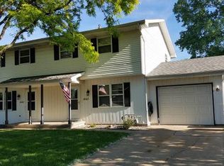 1641 W Weiland Ln, Appleton, WI 54914
