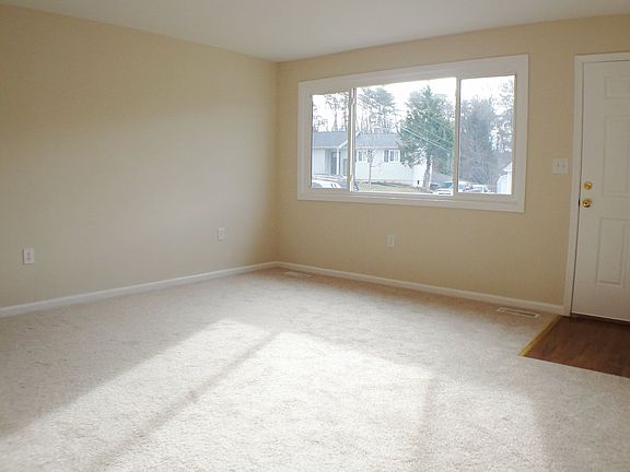 3rd image of 3328 Sudlersville S