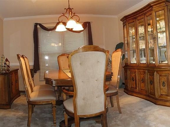 5th image of 173 Jefferson Ln