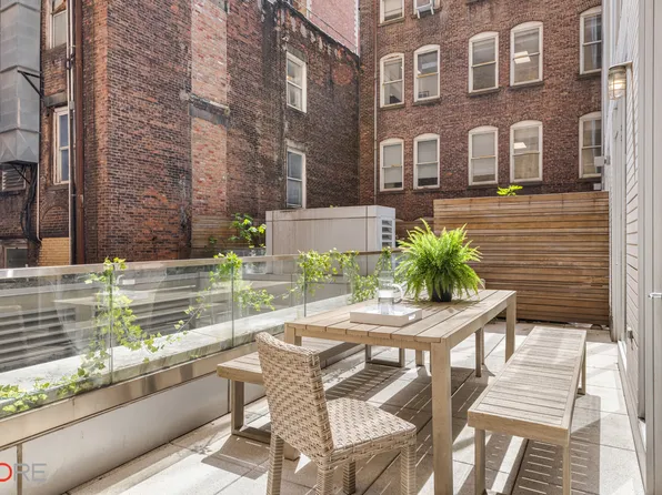 241 5th Avenue 3C image 2 of 11
