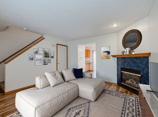 410 W Todd Cir, Lincoln, NE 68528