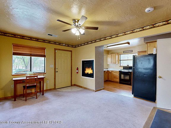 4th image of 105 Sleepy Hollow Rd