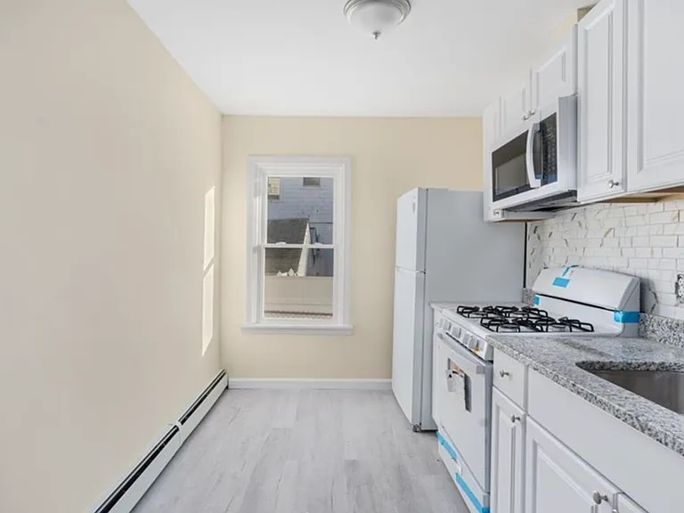 91 Slater St #1 — Photo 6
