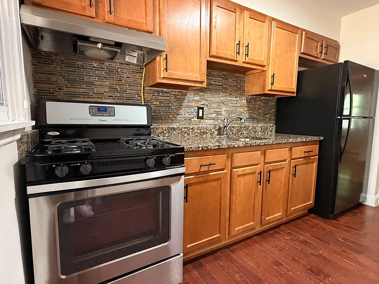 909 E Lake Ave #1 — Photo 26