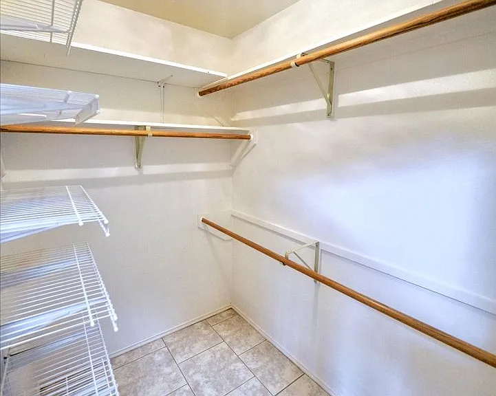 1508 Mount Laurel — Photo 34