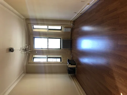 Rented by REMAX Elite | media 4