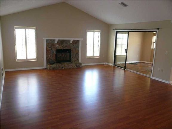 2nd image of 512 Fayette Cir N