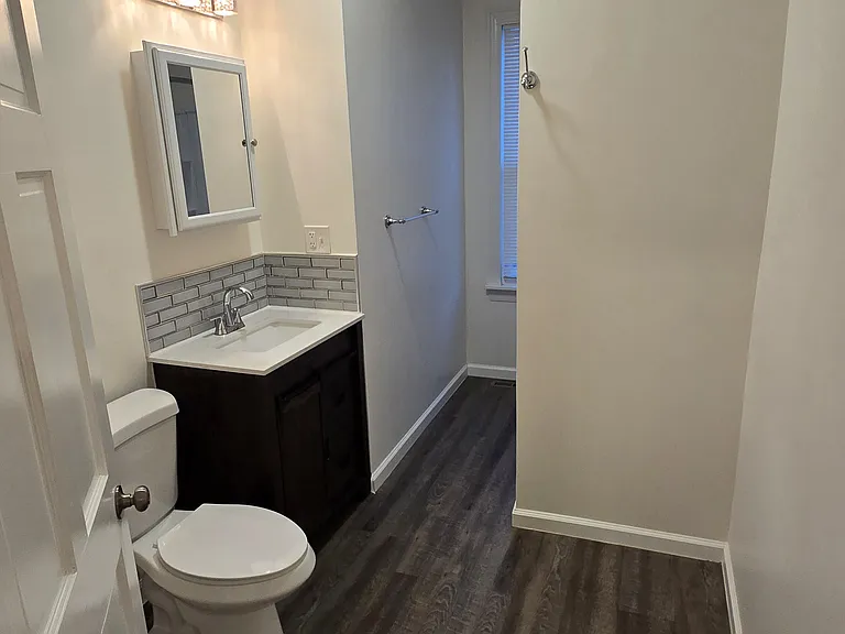 405 Front St #1 — Photo 10