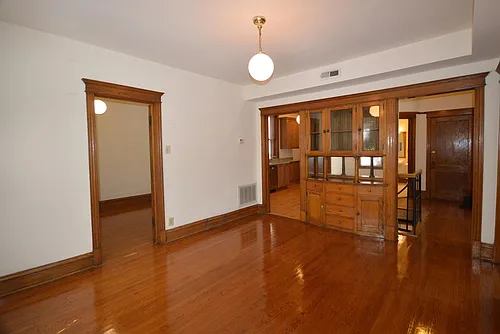 3800 N Greenview Ave #1 Photo 1