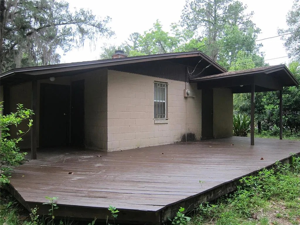 2 bed, 1.0 bath, 672 sqft, $1,200 — Photo 1