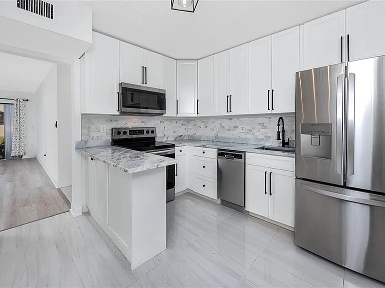 2207 Belleair Rd #B4 — Photo 4