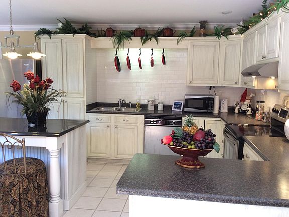 3rd image of 1118 Fairground Ct