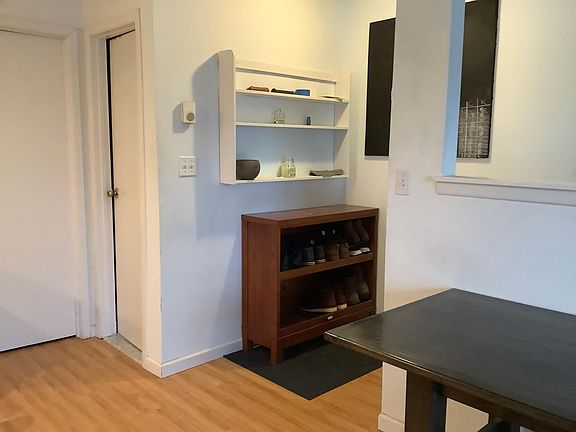 4th image of 32-1000 9th St #32