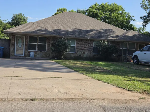 2424 W Walker St, Denison, TX 75020