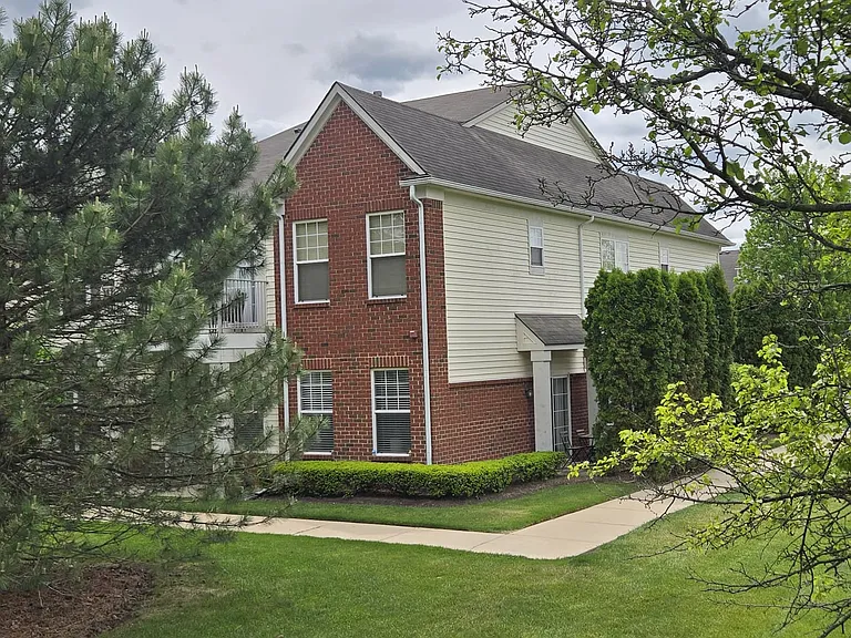 3215 Goldeneye Ln — Photo 2