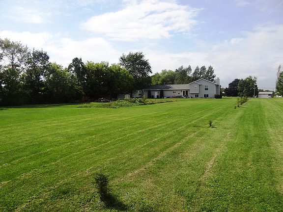 Rear of yard, toward house