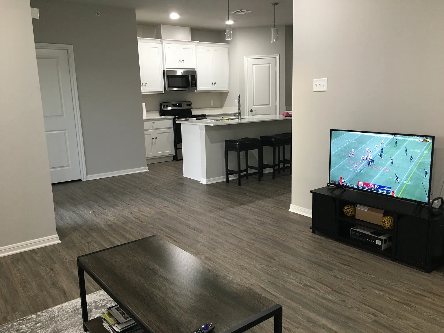 3 bed, 1258 sqft, $800 — Photo 2
