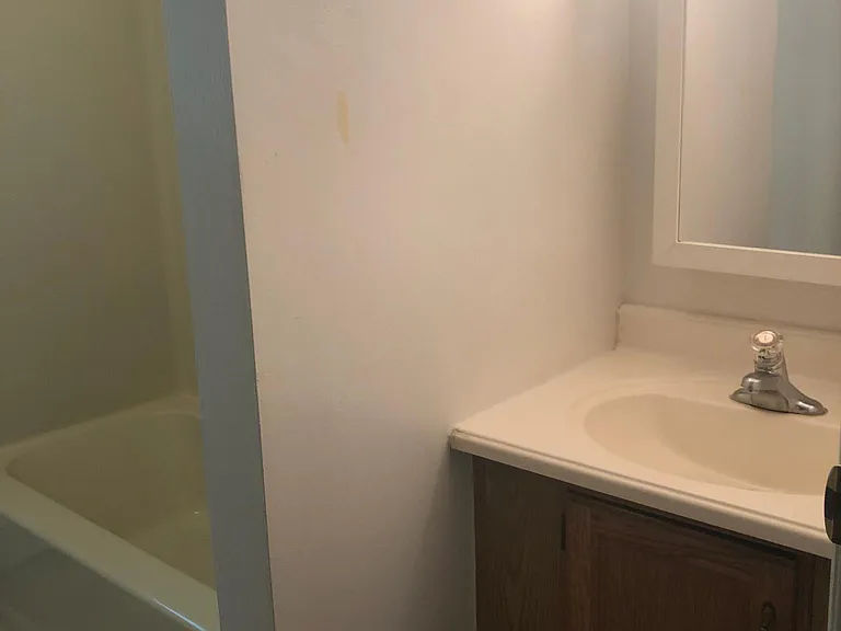 208 Rick St — Photo 9