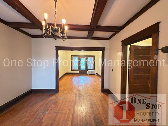 5th image of 3619 Wyandotte St APT 1N