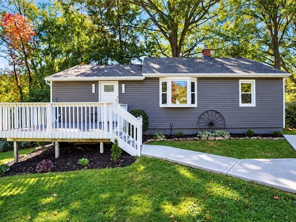 1714 Woods Rd, Akron, OH 44306