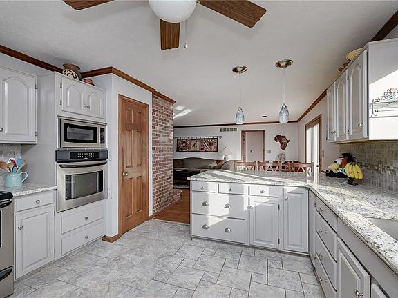 5th image of 2940 Sinclair Wood Dr