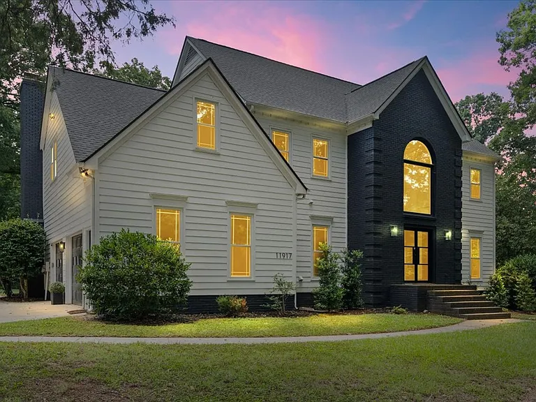 11917 Shady Oak Ct — Photo 2