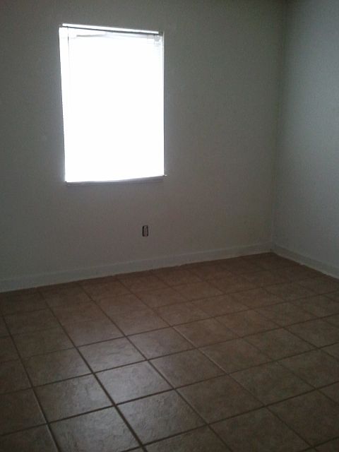 2nd image of 205 Lovelace Dr APT 2