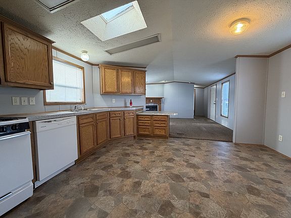 3rd image of 4312 Kingston Ln #277