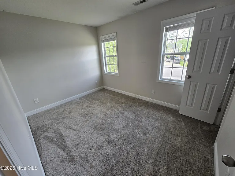 305 Cabin Cir — Photo 13